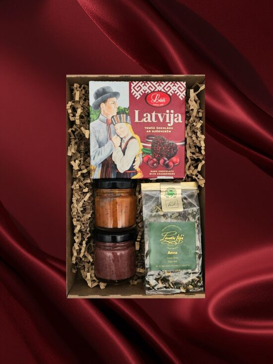  "No sirds Latvijai" Latvijas valsts svētku dāvanu komplekts